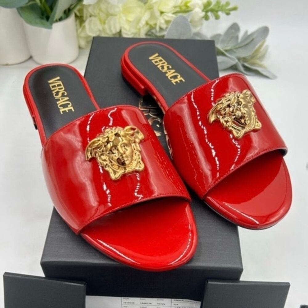 Women's Versace Medusa patent leather slide sandals size 36 made in Italy